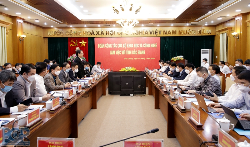 Bộ trưởng Bộ Khoa học và Công nghệ Huỳnh Thành Đạt làm việc với lãnh đạo tỉnh Bắc Giang