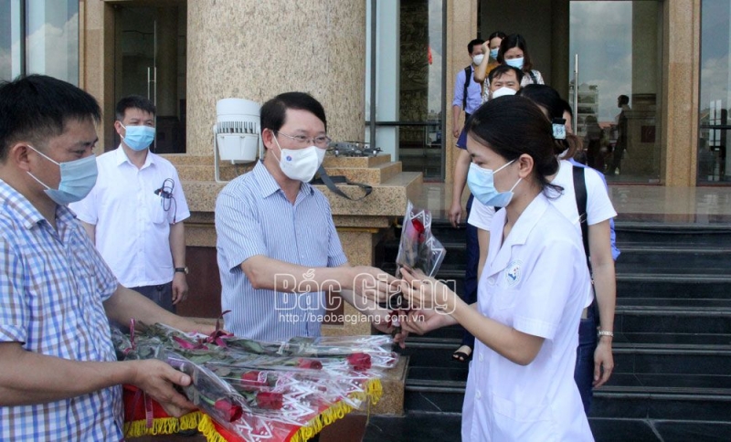 59 nhân viên y tế Bắc Giang xung phong vào miền Nam chống dịch