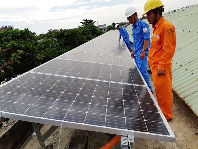 Điện mặt trời áp mái: Nhiều tiềm năng phát triển
